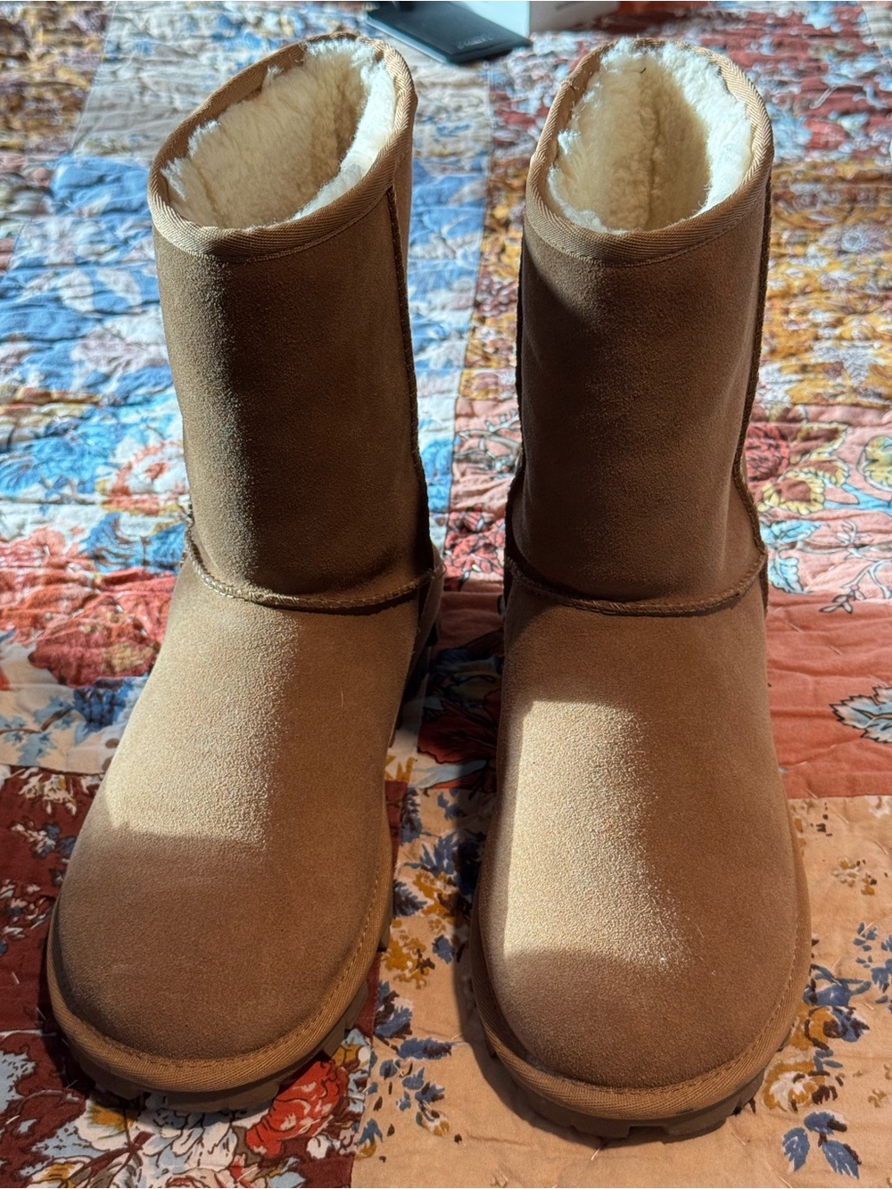 UGG Classic Short Boots in Chestnut Brown